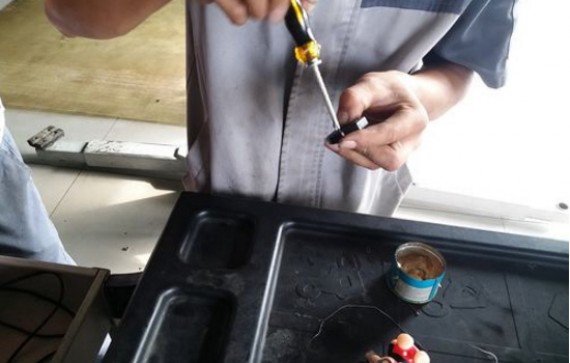 车钥匙坏了怎么办