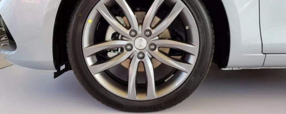 轮胎的噪音车内哄哄响怎么办