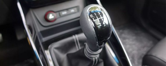 手动挡自动挡哪个省油