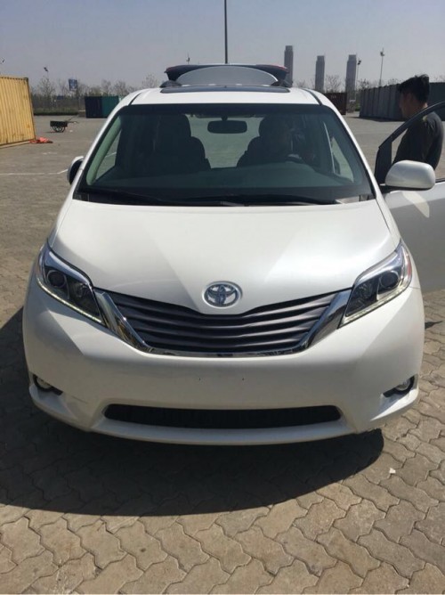 奢华塞纳商务精选 2016款加版图片配置参数介绍【利欣汽贸】